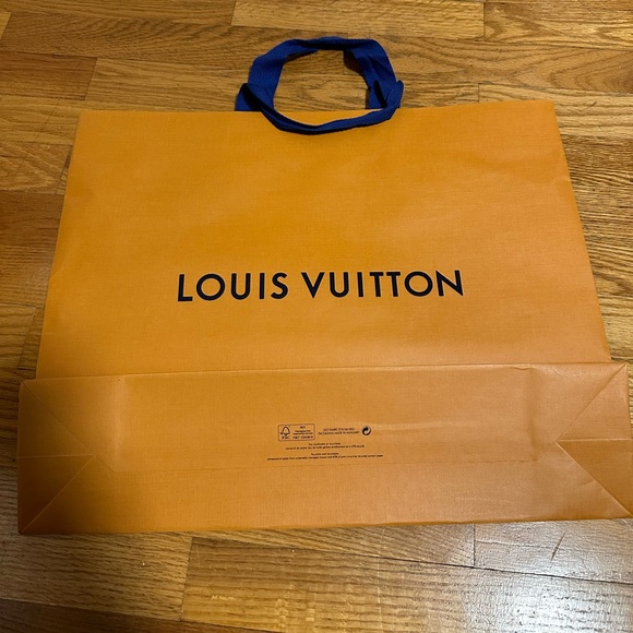 Louis Vuitton shopping bag - Picture 2 of 3